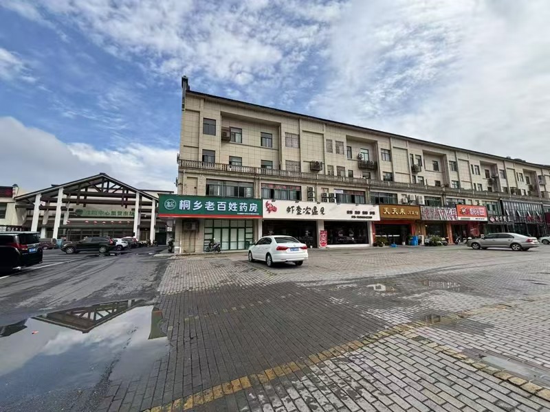 好运转（佳欣黄牛肉火锅烧烤）桐乡市濮院凯旋路集贸中心餐饮店转让