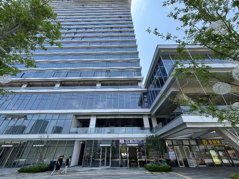 好运转（旺铺出租）海宁市丰收西路（总部大厦对面）河滨汇临街商铺出租