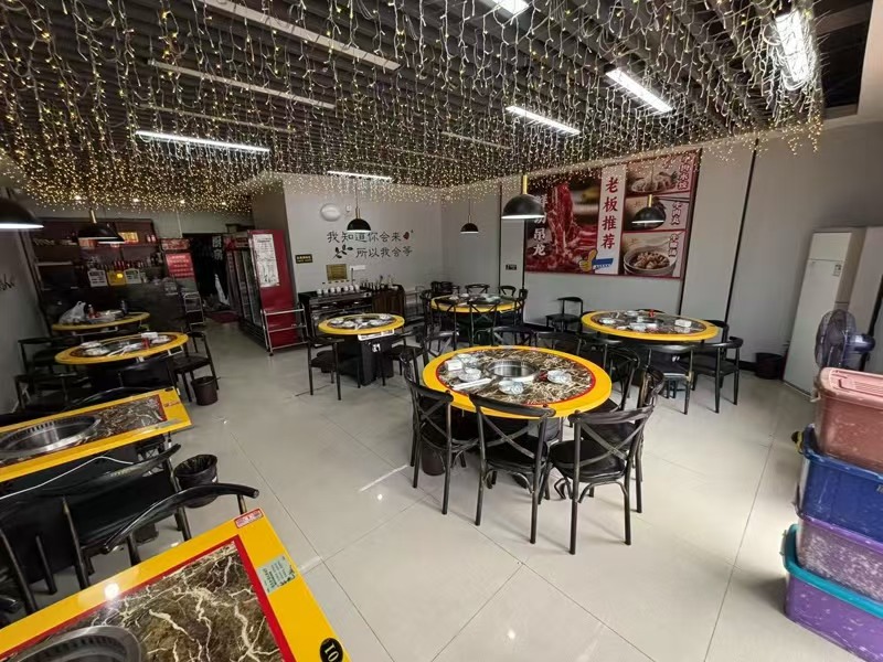 好运转（佳欣黄牛肉火锅烧烤）桐乡市濮院凯旋路集贸中心餐饮店转让
