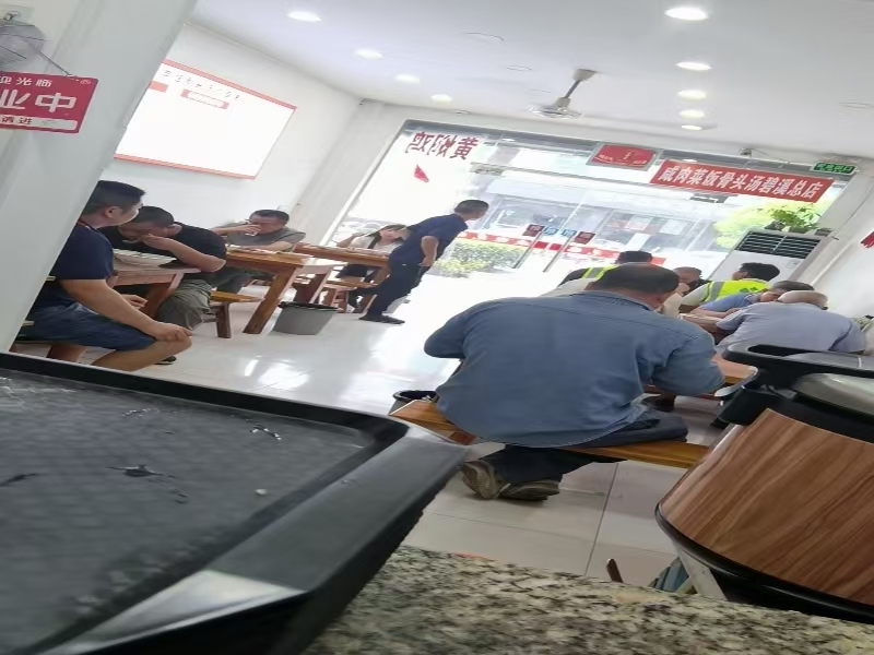 好运转（528）江苏常熟年租金1.6万菜饭骨头汤店转让