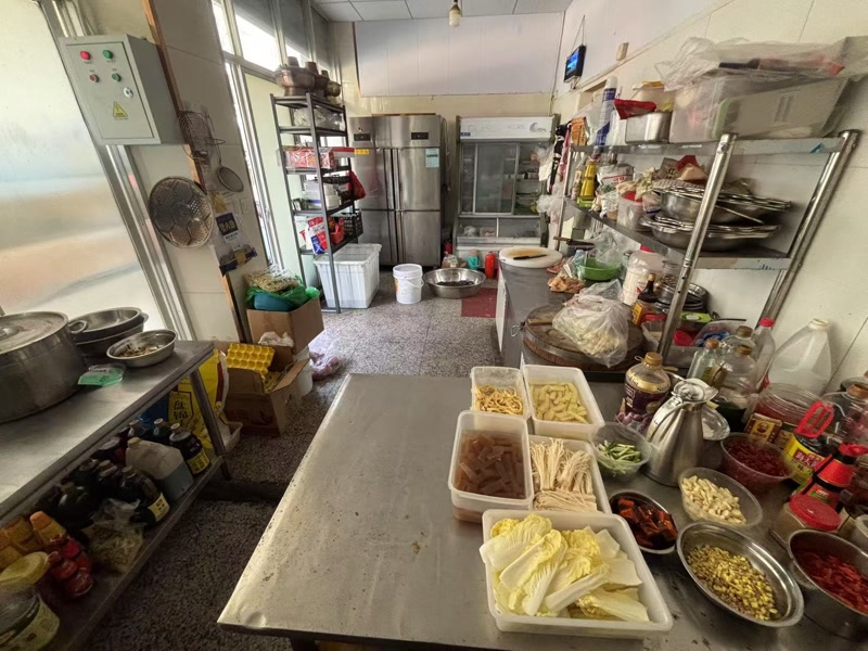 好运转（川味炒菜火锅）桐乡市濮院鑫湖家园南苑餐饮店转让