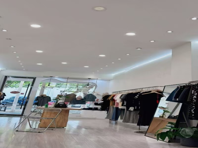 好运转（SZ服装店）平湖市人民西路服装店0.2万转让