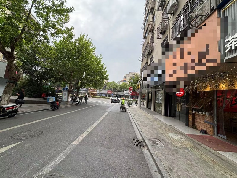 好运转（乔杉杉生烫牛肉米线）平湖市县后底营业额5000网红小吃店转让