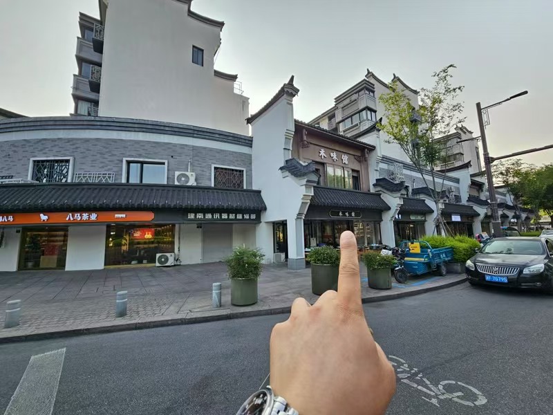 好运转（禾味馆）南湖区130平精装餐饮店转让、可外摆