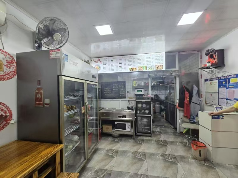 好运转（547）工业区大门口对面的面店转让