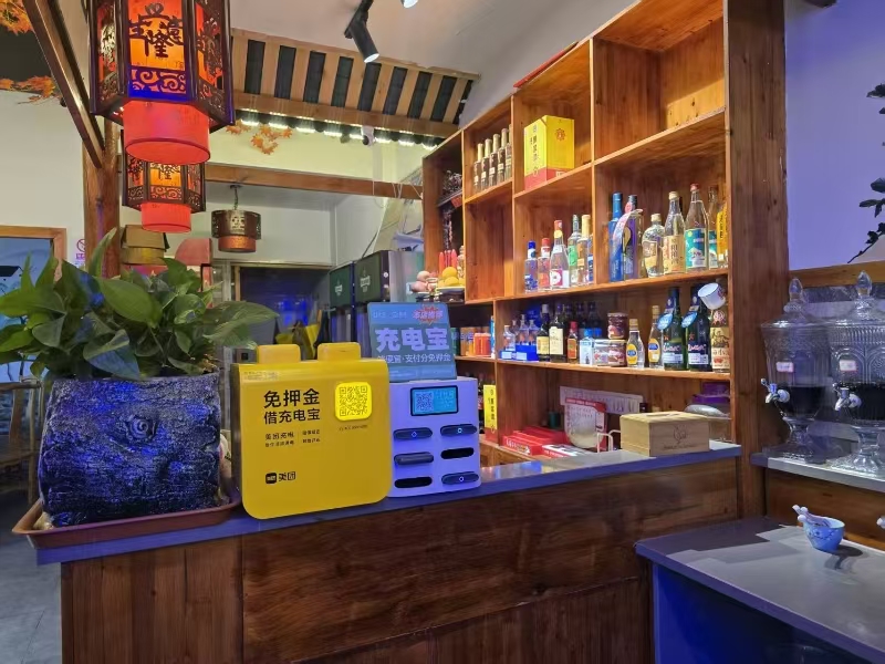 HR（556）桐乡万人小区临街饭店转让可外摆