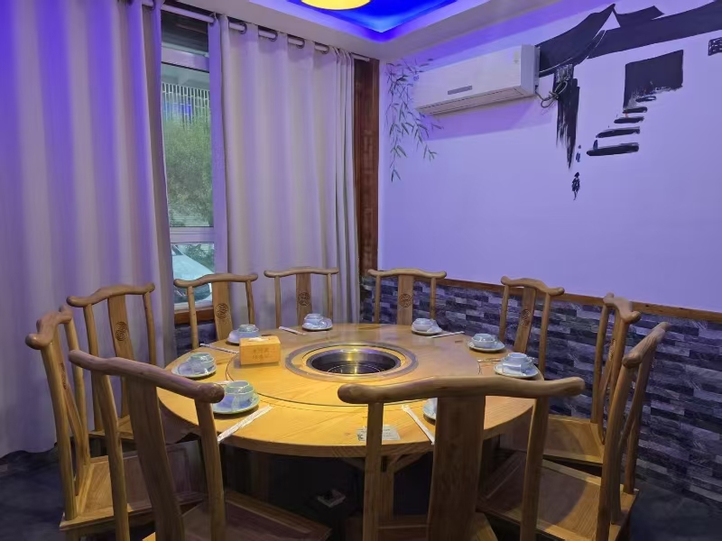 HR（556）桐乡万人小区临街饭店转让可外摆