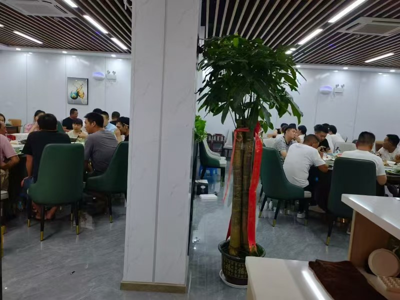好运转（老味道.五悦天餐厅）做了近4年的餐饮店转让、主要房租低