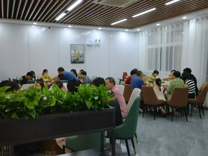 好运转（老味道.五悦天餐厅）做了近4年的餐饮店转让、主要房租低