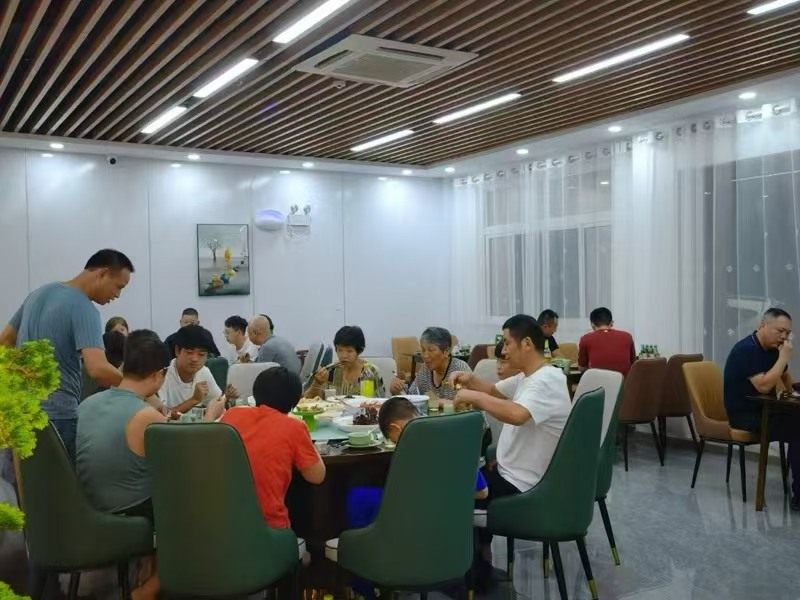 好运转（老味道.五悦天餐厅）做了近4年的餐饮店转让、主要房租低