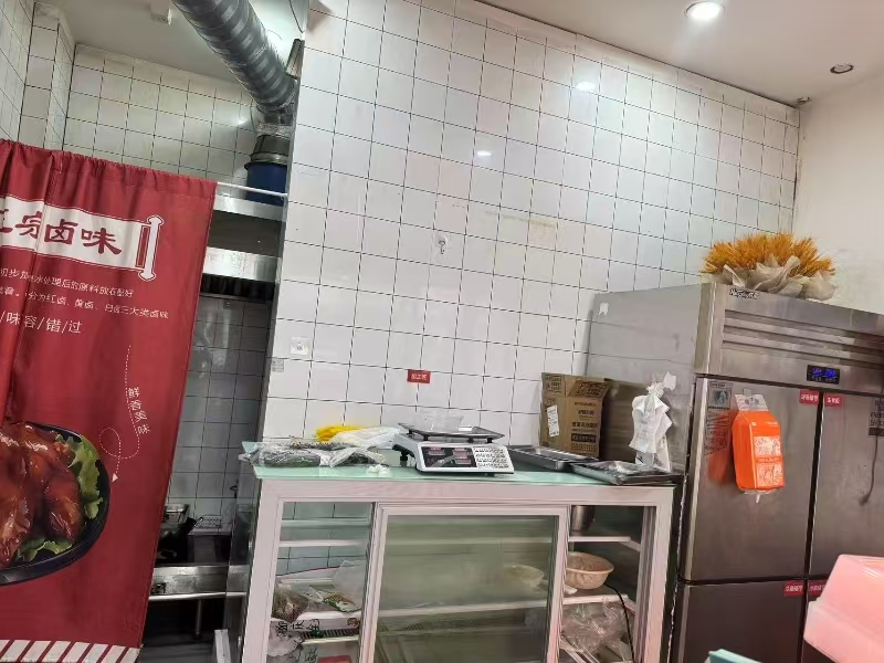 好运转（576）余新镇学校小区旁熟食店转让可店内加工