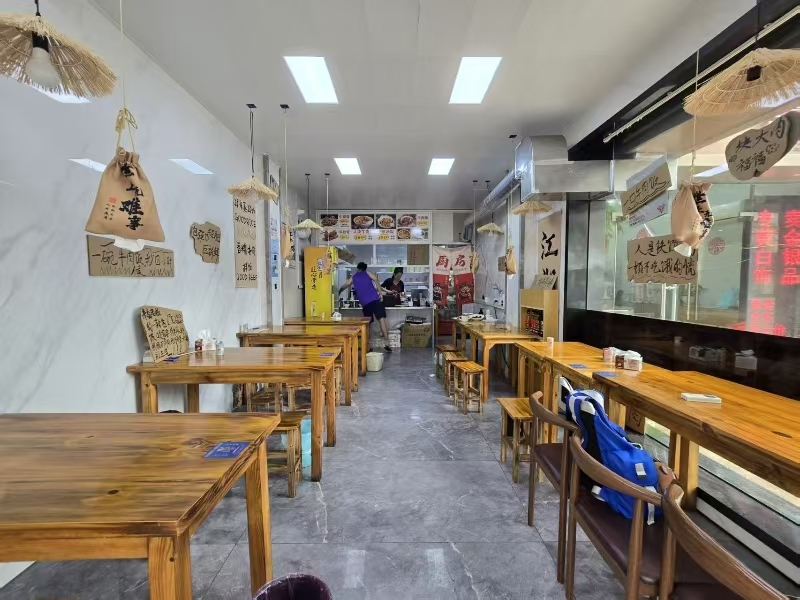 好运转（572）海盐大型酒店门口小吃店转让