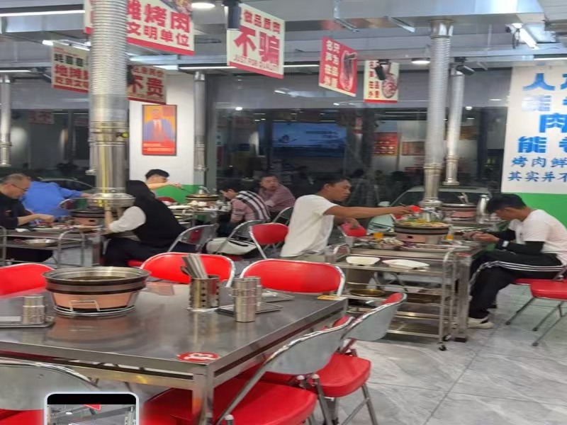 好运转（蚝喜喜地摊烤肉）商业娱乐综合体200㎡5间纯一层餐饮店转让