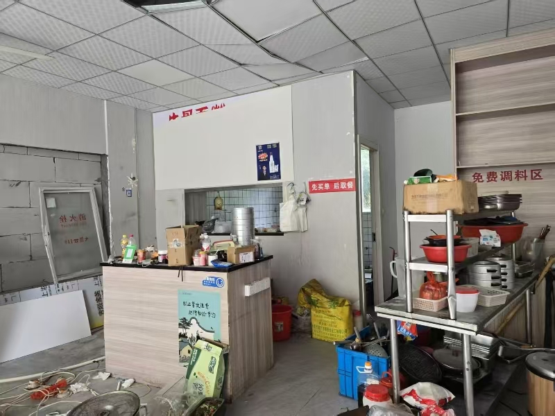 好运转（580）南湖区两个小区门口小吃店转租
