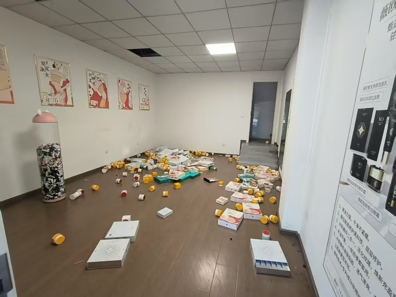 好运转 （大唐辣妈美容店出租）嘉兴市秀州区汽车北站小区门口美容店出租