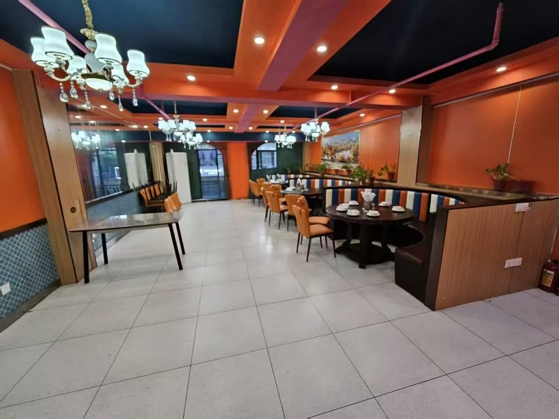 好运转（烧烤店出租）巴黎都市大型中高端小区门口烧烤店出租