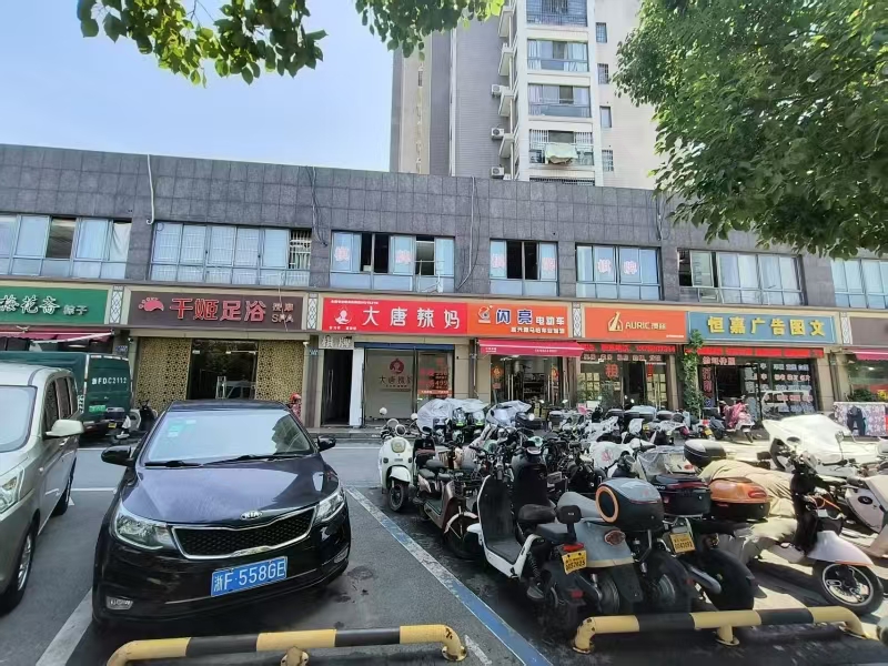 好运转 （大唐辣妈美容店出租）嘉兴市秀州区汽车北站小区门口美容店出租