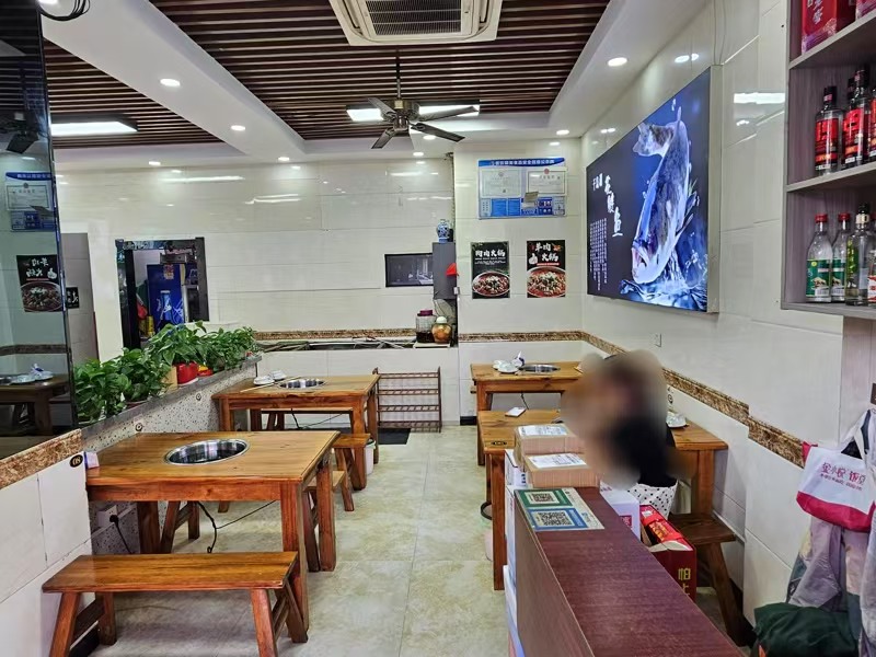 好运转（胖子鱼火锅）两间两层120㎡餐饮店转让  营业额4000+