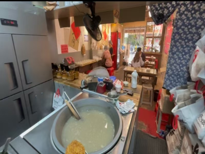 好运转（米线店转让）大润发商圈、步行街品牌小吃店转让