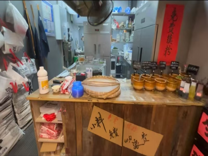 好运转（米线店转让）大润发商圈、步行街品牌小吃店转让