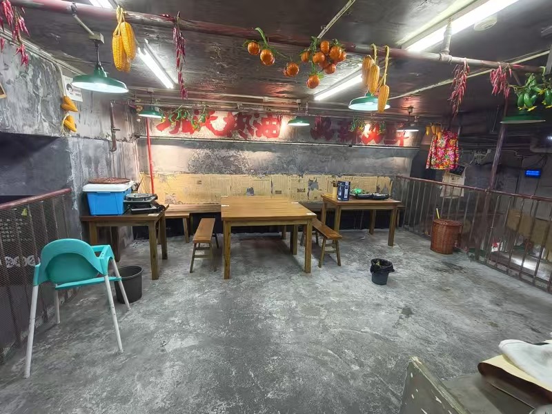 好运转（石灰石烧鸡公）嘉兴市南湖区万达广场春江中心餐饮店转让