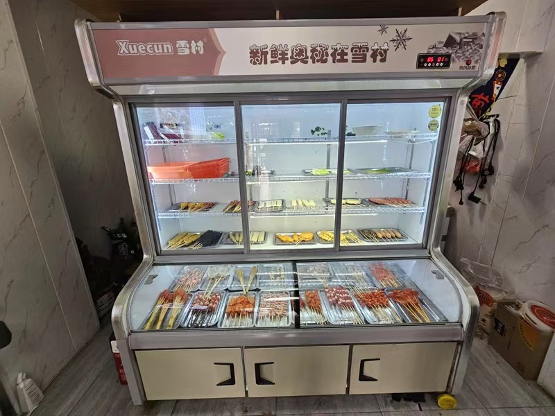 好运转（豆花烤鱼烧烤）成熟小区门口烧烤店转让，房租2.6万/年