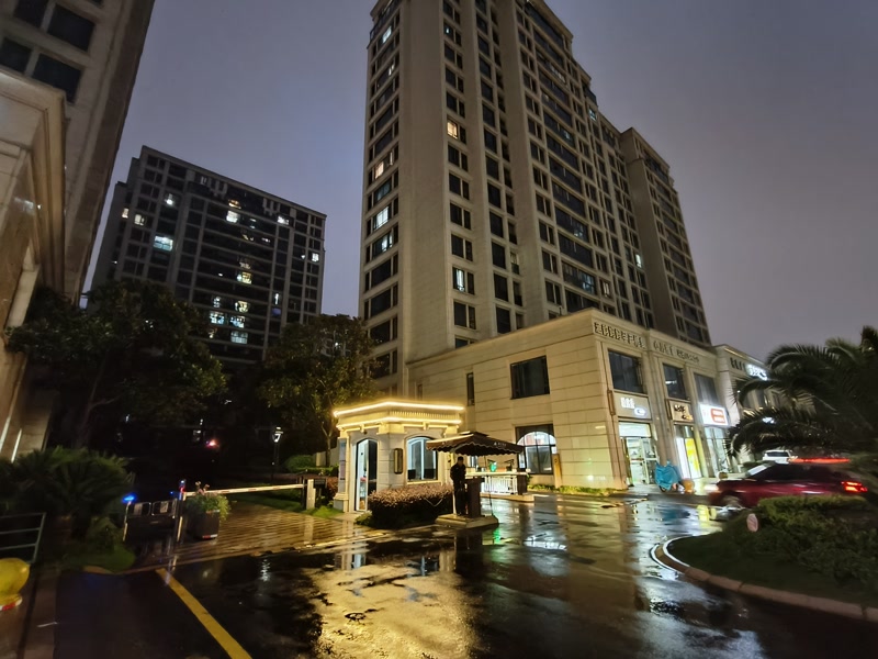 好运转（滨客福生鲜超市）平湖市漕兑路小区门口营业额5000生鲜超市转让