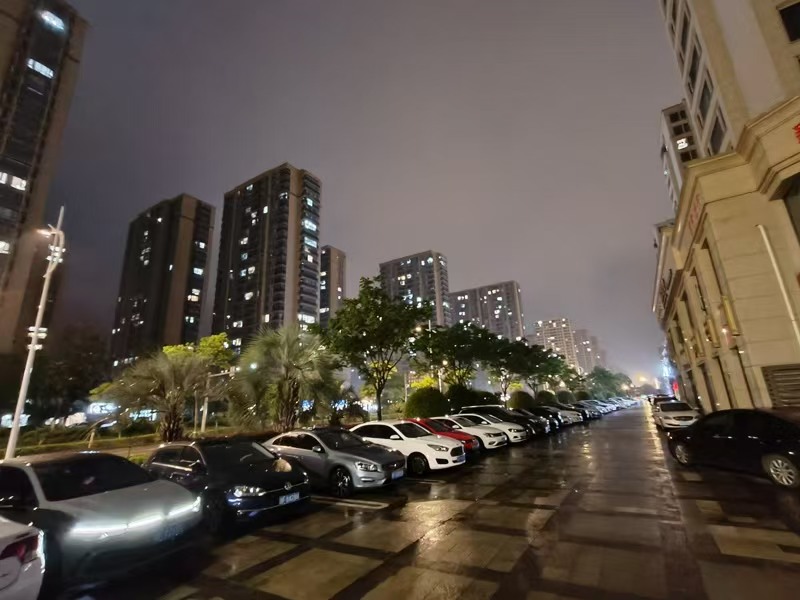 好运转（滨客福生鲜超市）平湖市漕兑路小区门口营业额5000生鲜超市转让