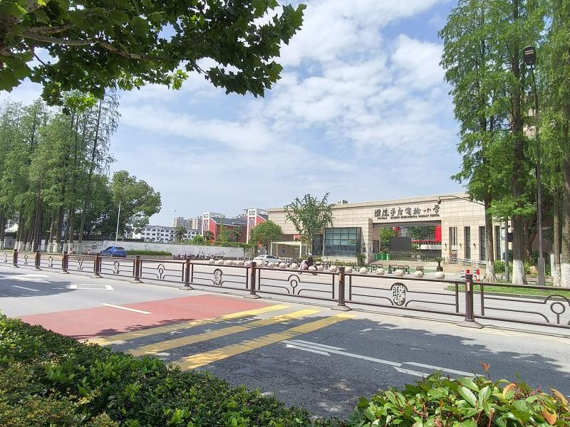 好运转（餐饮店出租）桐乡市濮院小区门口学校对面旺铺出租