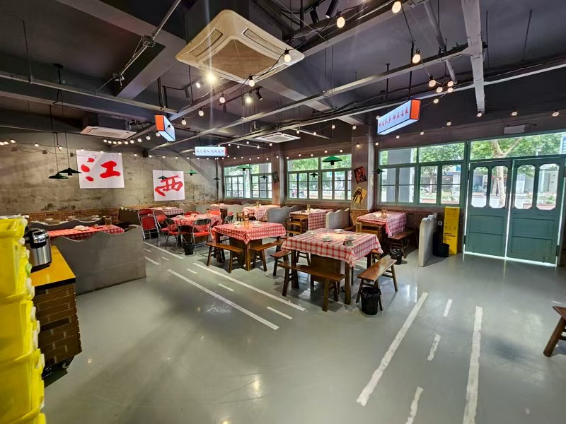 好运转（赣之味.江西小炒）工业区附近餐饮街上、江西小炒340平餐饮店转让