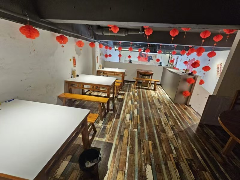 好运转（集味烧烤）双小区门口精装110㎡烧烤店转让、可外摆