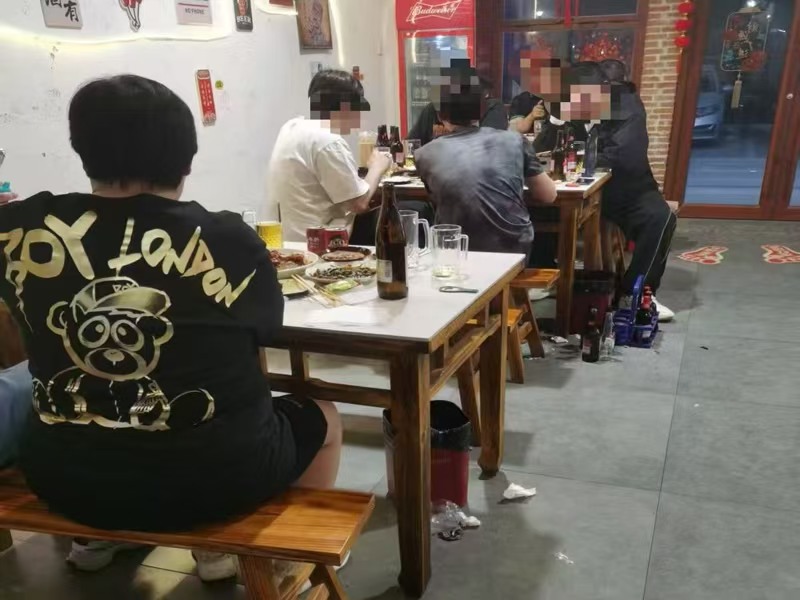 好运转（集味烧烤）双小区门口精装110㎡烧烤店转让、可外摆