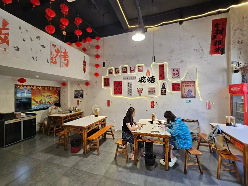 好运转（集味烧烤）双小区门口精装110㎡烧烤店转让、可外摆
