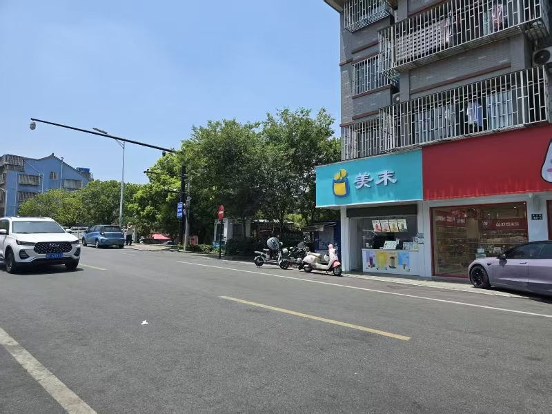 好运转（628）桐乡小蜜蜂奶茶店转让