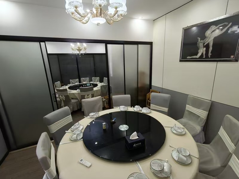 好运转（锦园土菜）平湖市宏建路小区门口纯一层220平餐饮店转让